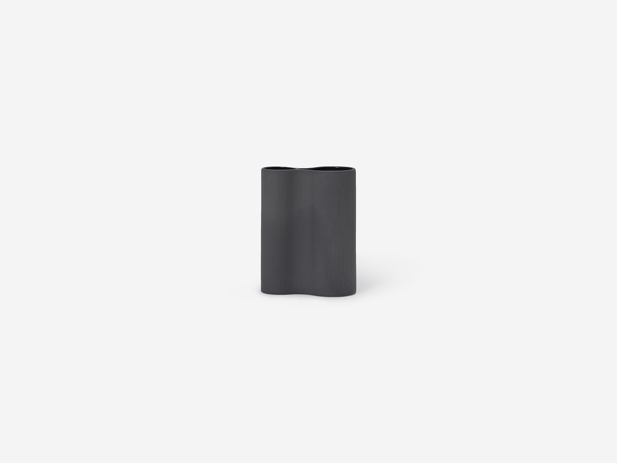 The Organic Vase – Black – view 5