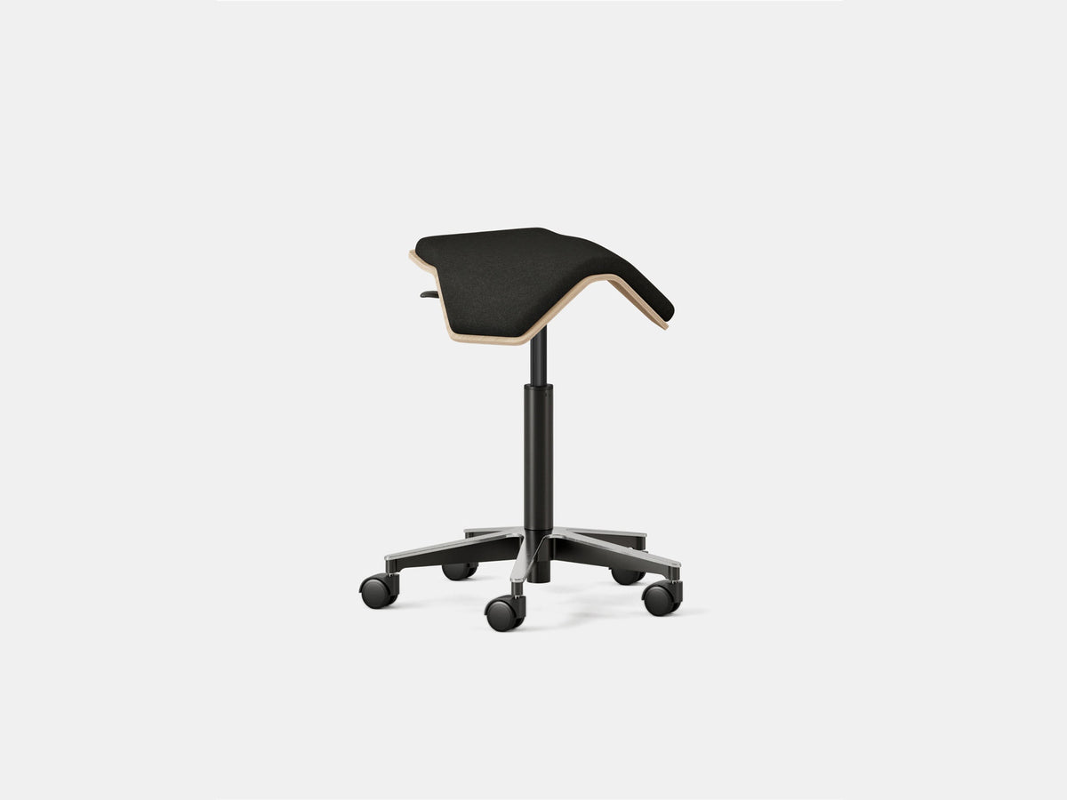Saddle Chair – ILOA Plus / Black