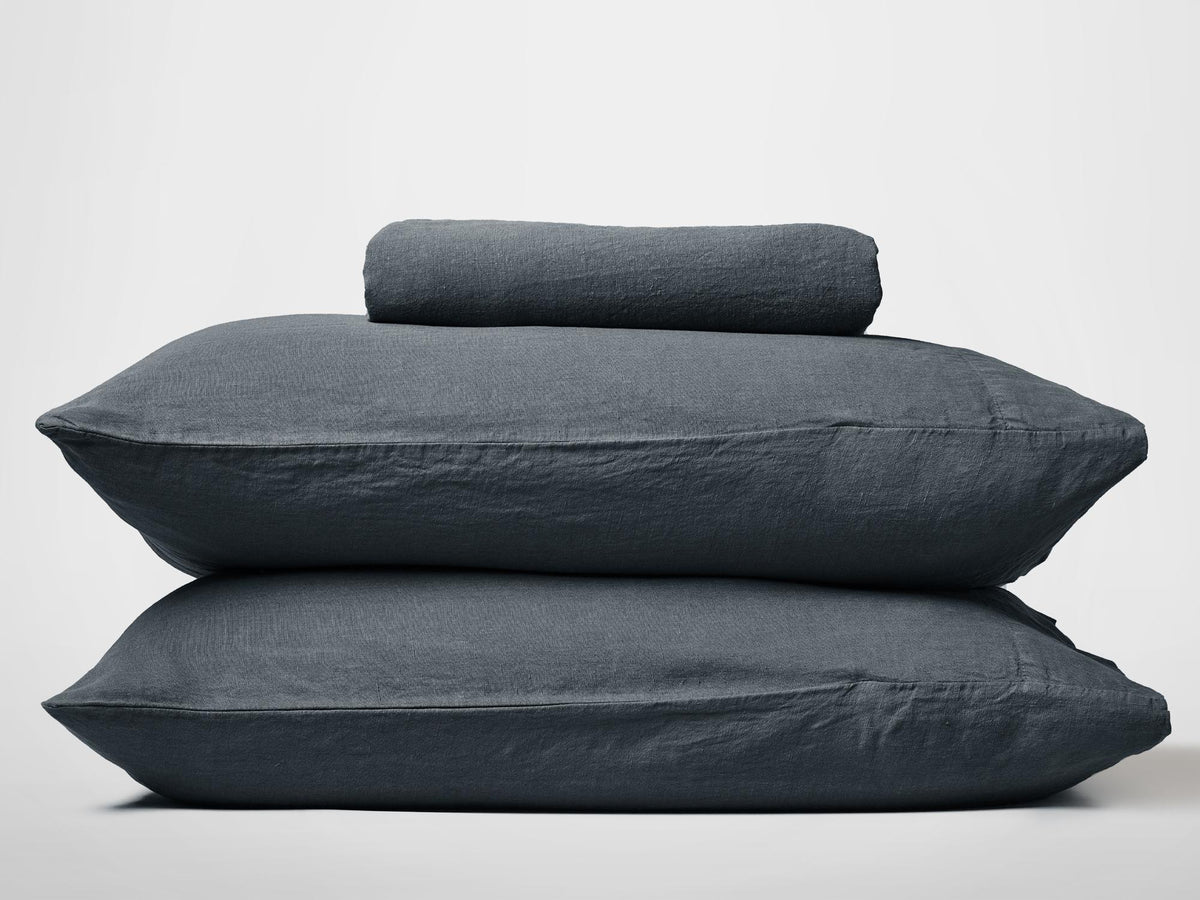 Silk & Snow Flax Bedding Set – Full / Flint Black