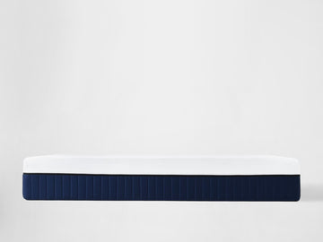 Silk & Snow Mattress – Plush / Queen – view 2