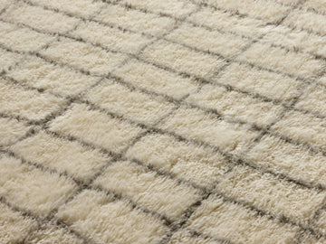 Tundra Rug 5' x 8' – Ivory/Grey – view 4