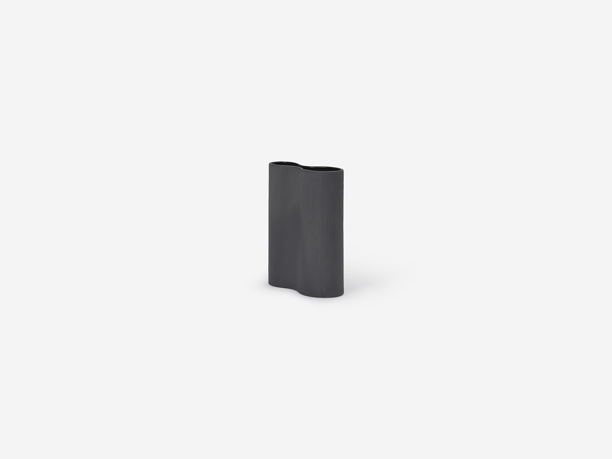 The Organic Vase – Black – view 4