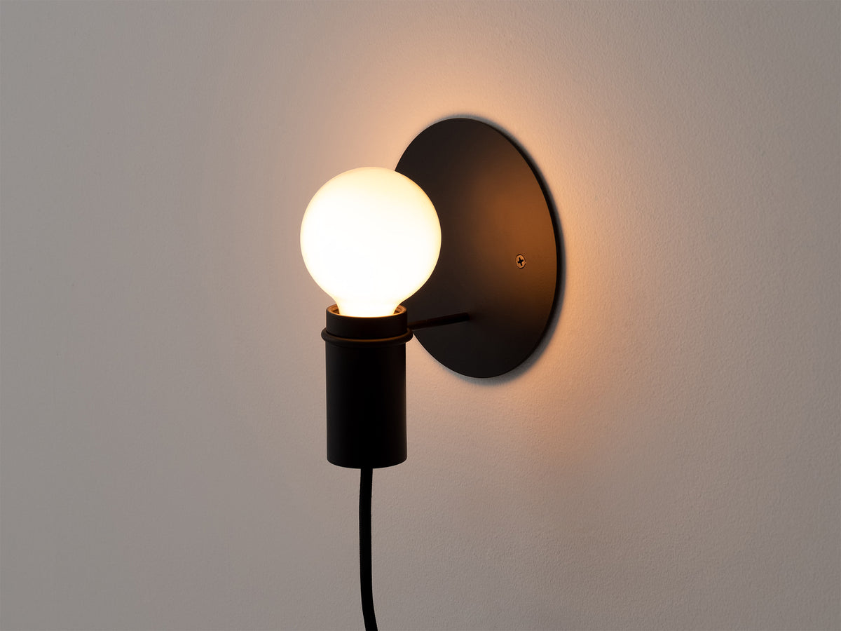 Custom Wall Lamp – Black / Black Base – view 4