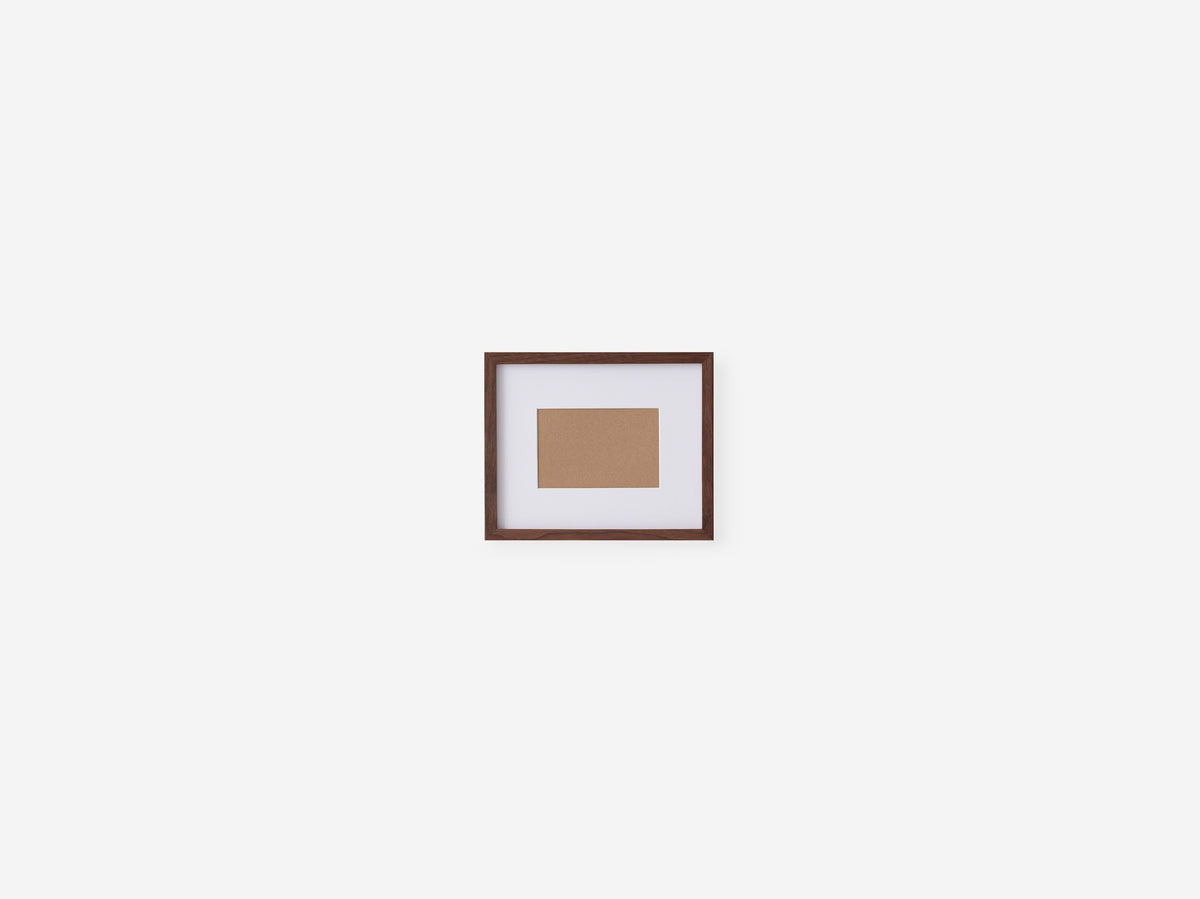 Basel Picture Frame - Extra Small – Extra Small / Walnut