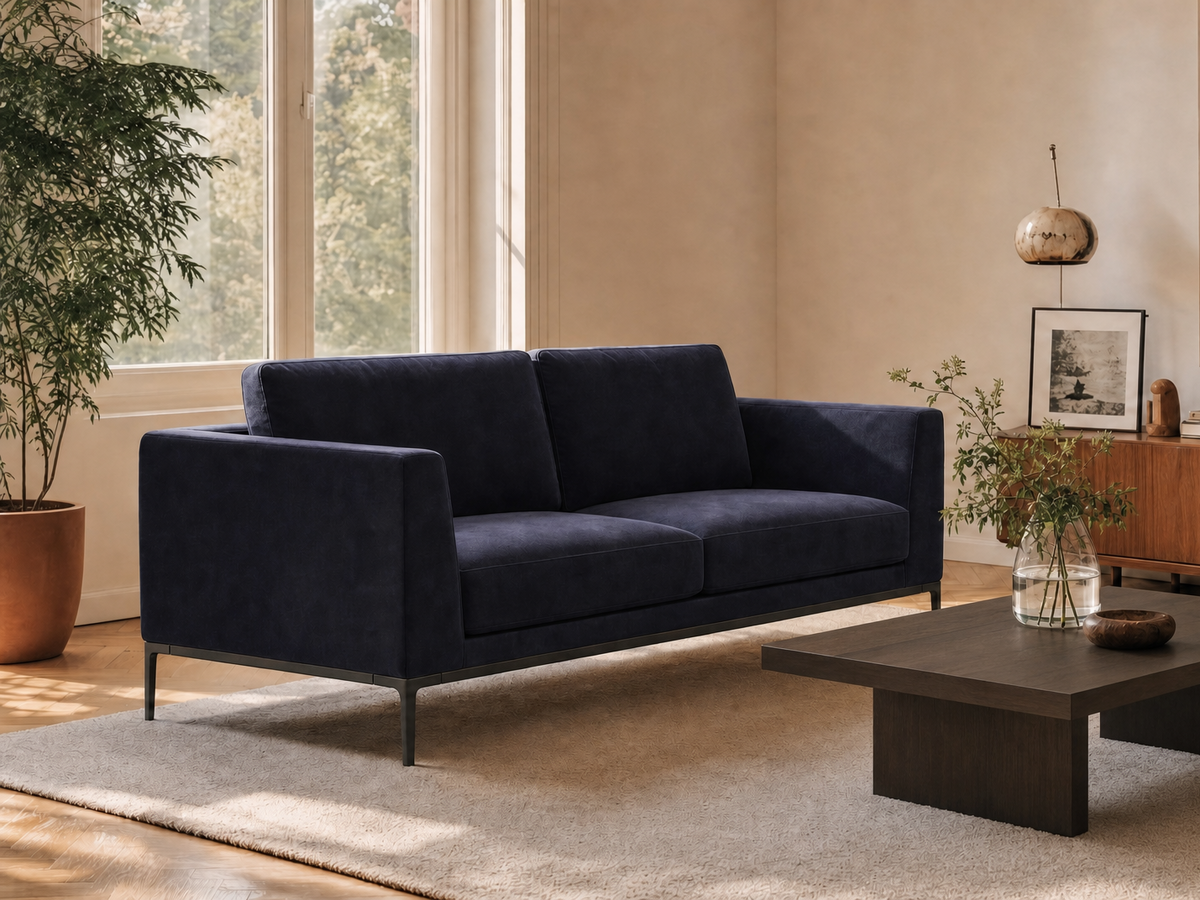 Oma Loveseat