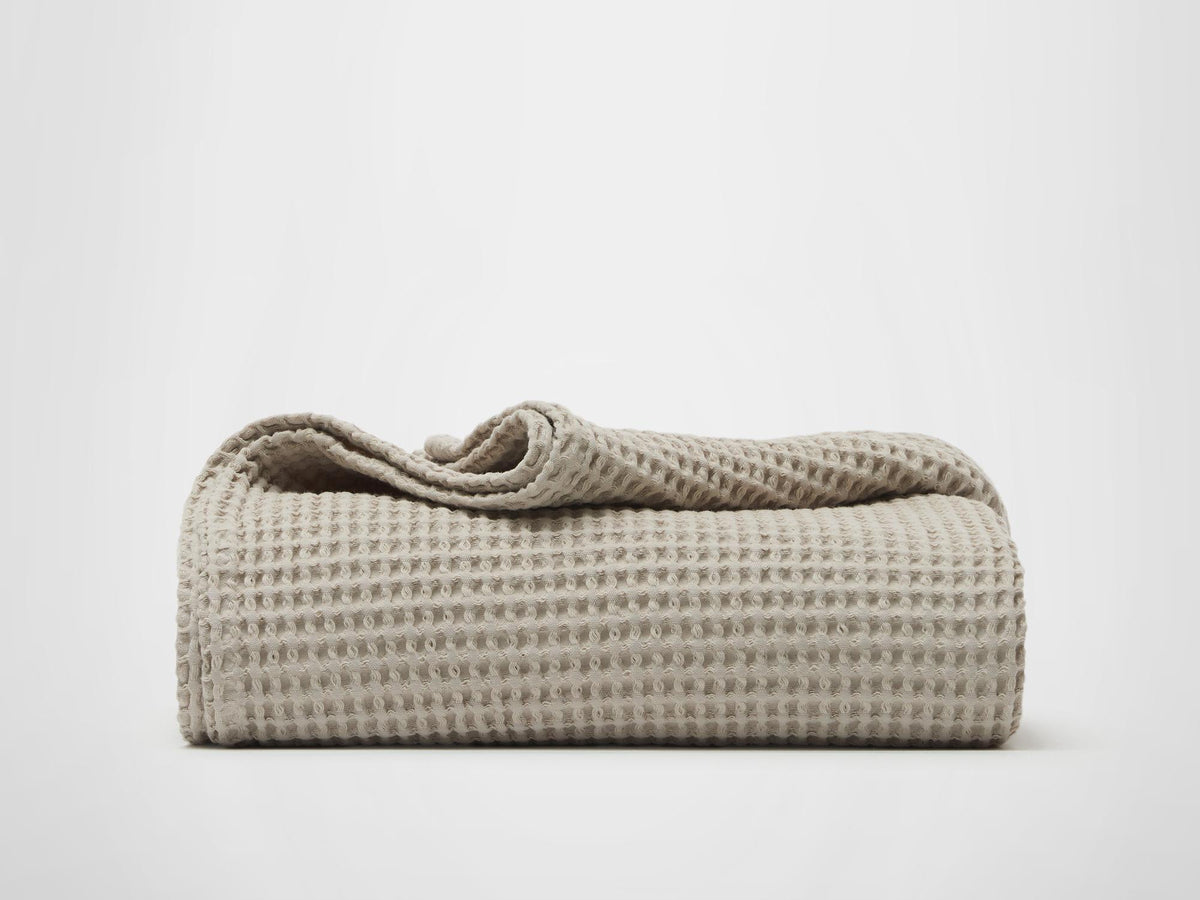Silk & Snow Waffle Coverlet – Queen / Oat