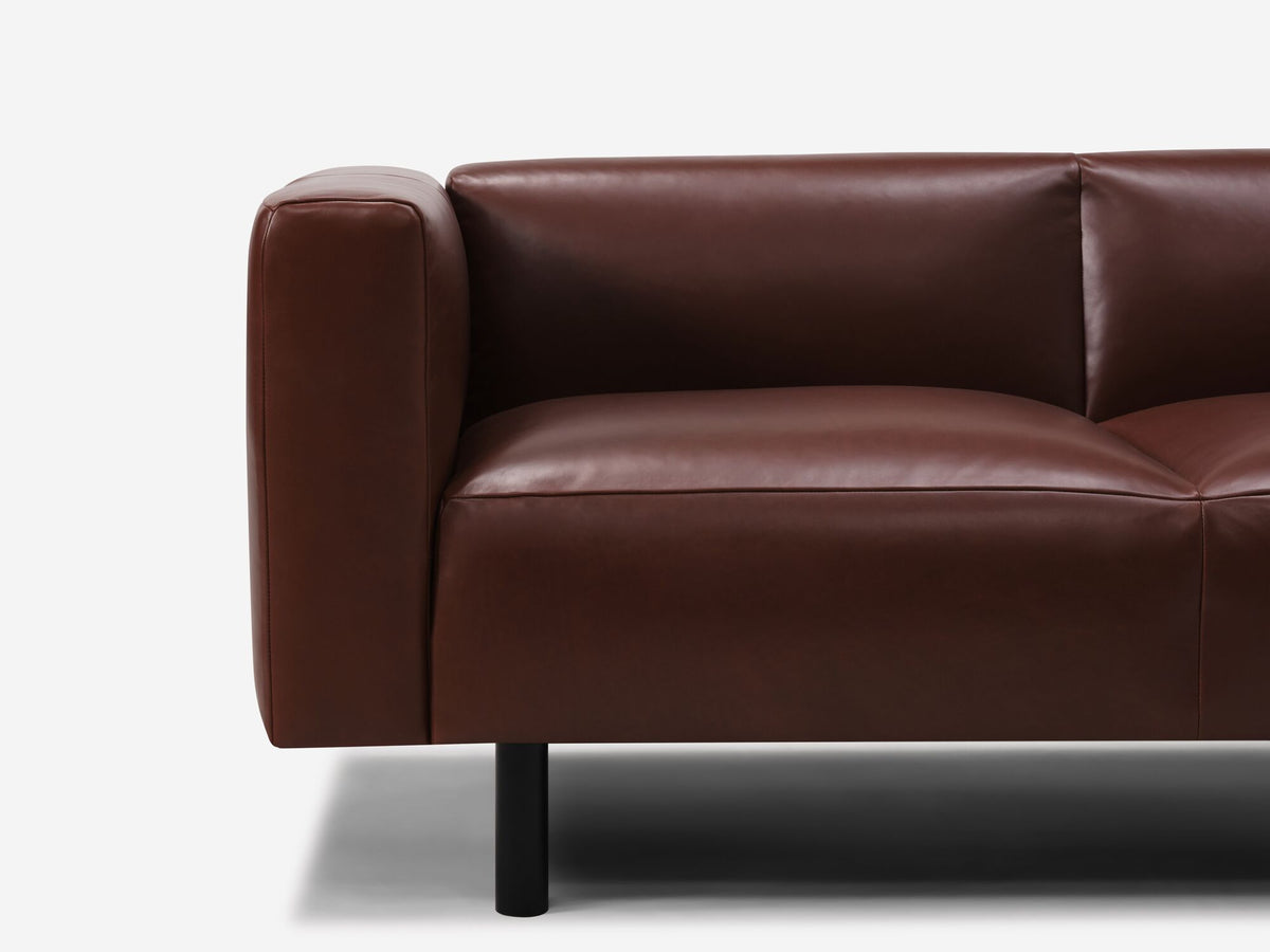 Coachella Madera with Black Peg Legs