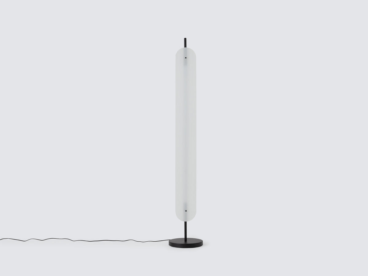 Fount Floor Lamp – Black