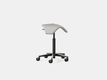 Saddle Chair – ILOA / Dove