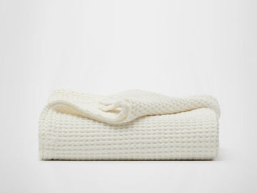 Silk & Snow Waffle Coverlet – Queen / White