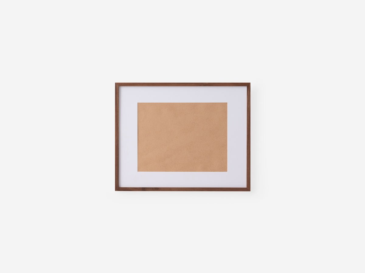 Basel Picture Frame - Large – Large / Walnut