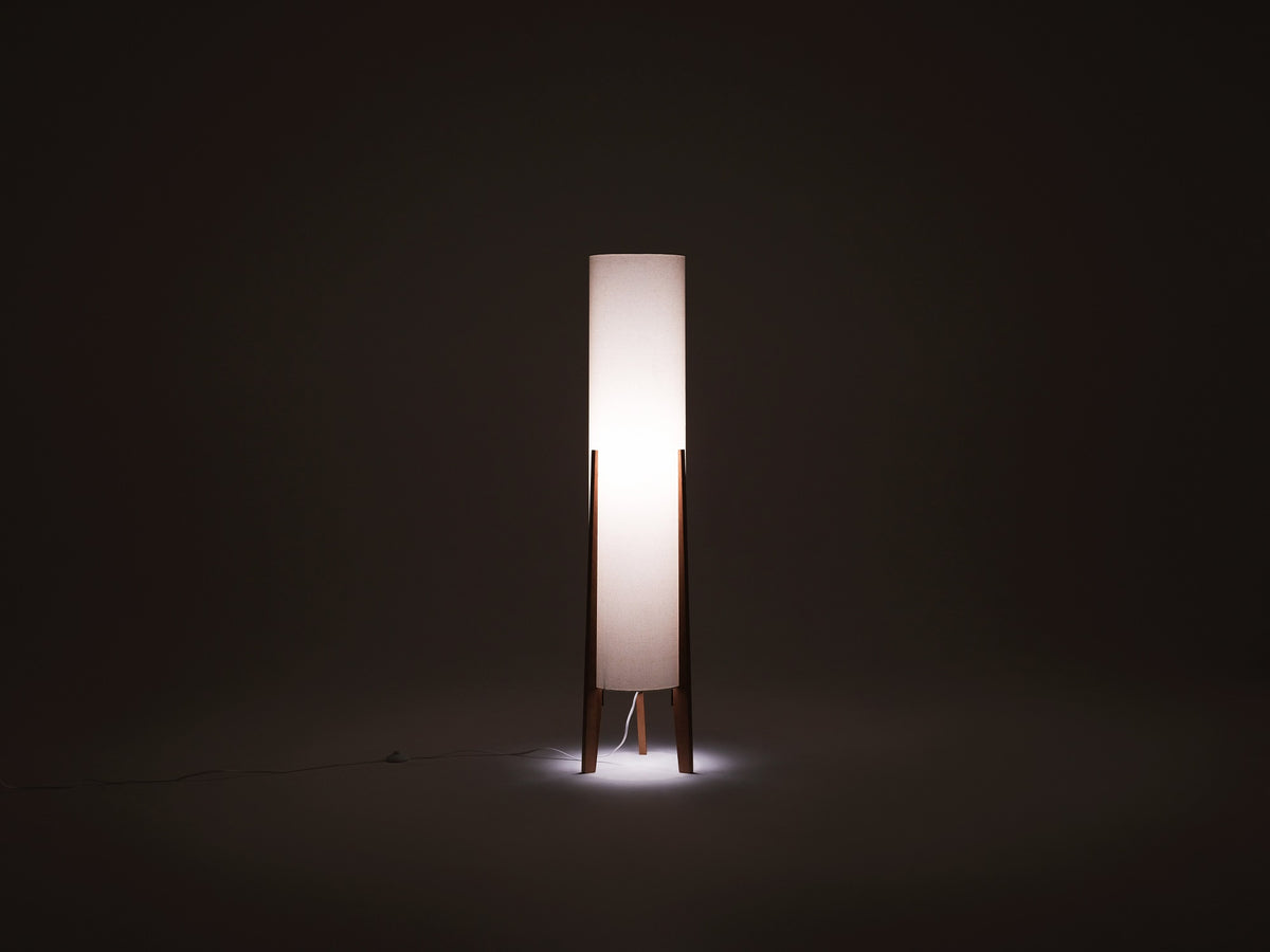 Tube Floor Lamp – Oak – view 3