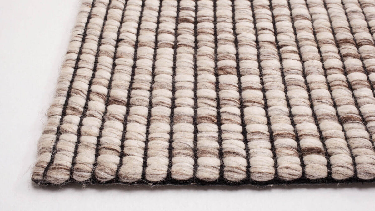 Caden Rug 5' x 8' – Black & Brown