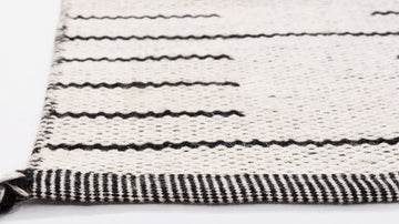 Mystic Rug 8' x 10' – Black/White – view 4