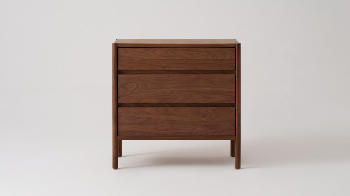 Monarch Single Dresser – Walnut