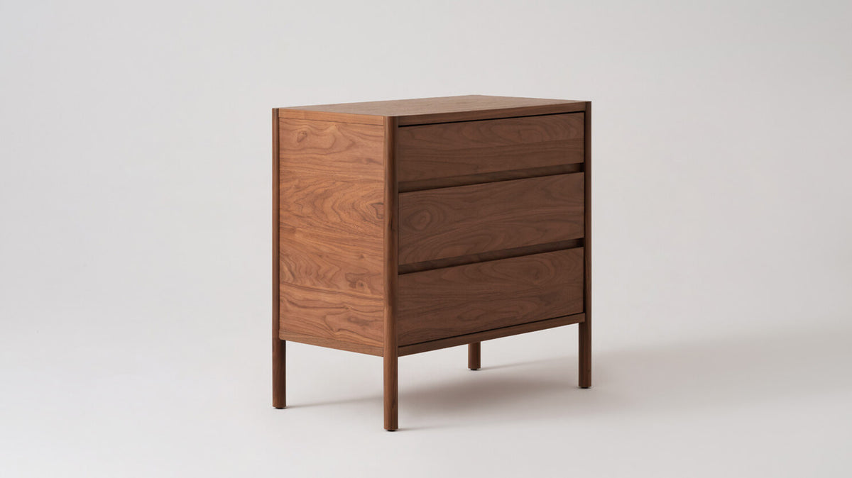 Monarch Single Dresser – Walnut – view 2