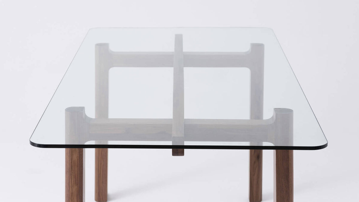 Place Dining Table – view 4