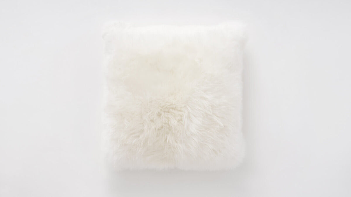 New Zealand Sheepskin Pillow – Material / Polyester Fibre