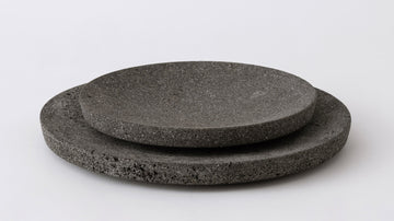 Batu Display Plates – Lava / Large – view 3