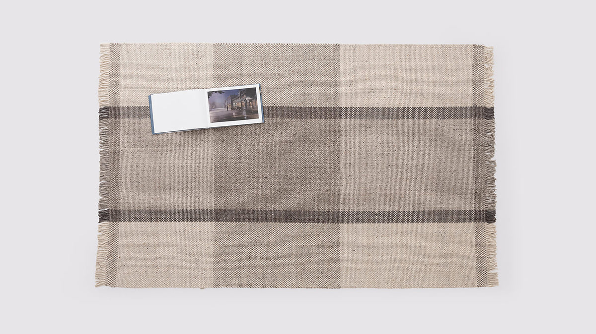 Tartan Rug 6' x 9' – Earth – view 2
