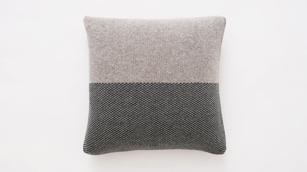 Tove Pillow – Grey