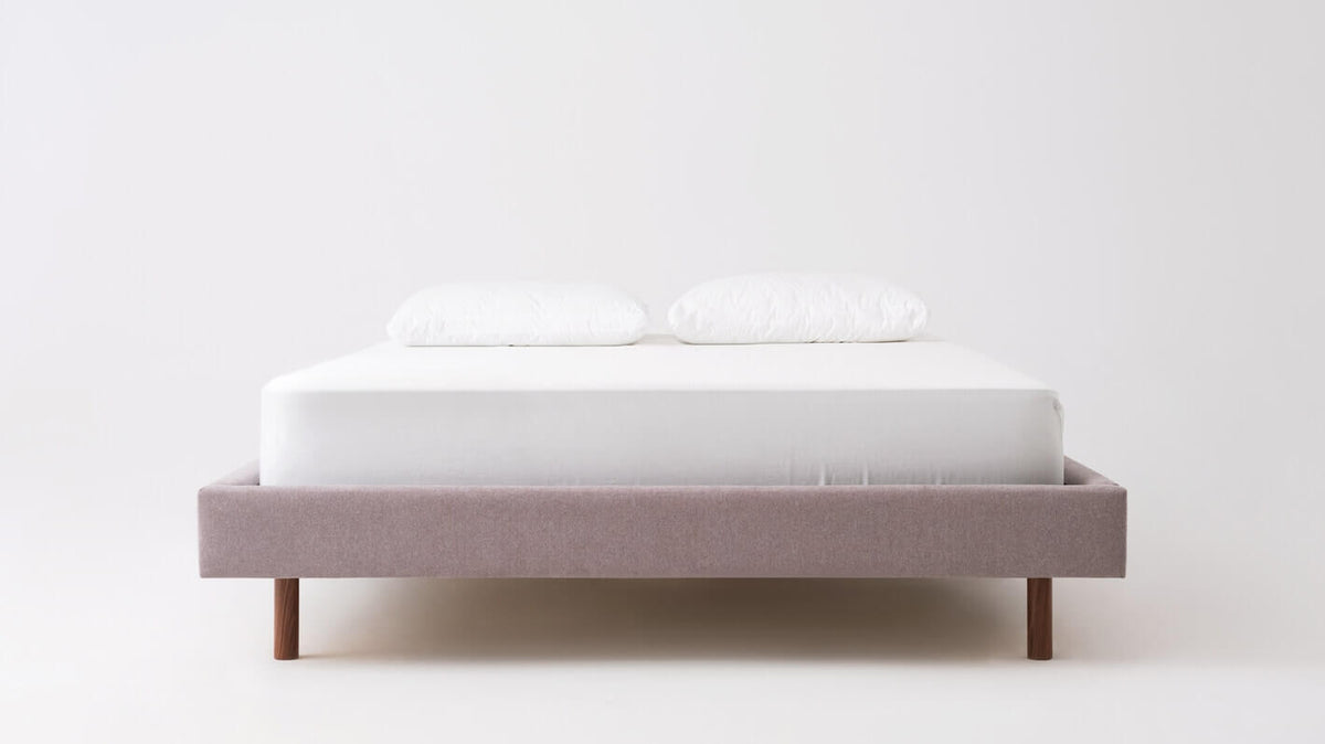 Grade 20 Mila Silver with 6.8" Walnut Legs