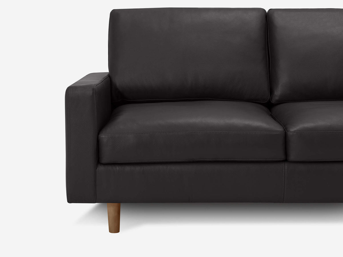 Oskar Loveseat – Classic / Leather – view 12
