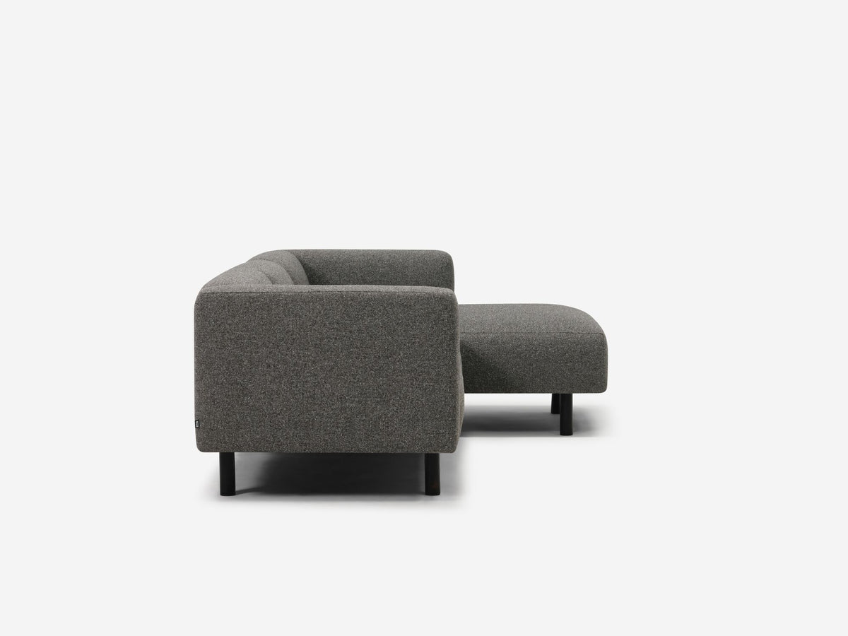 Catrin Peppercorn Fabric - Right Hand Facing Chaise - Black Peg Legs