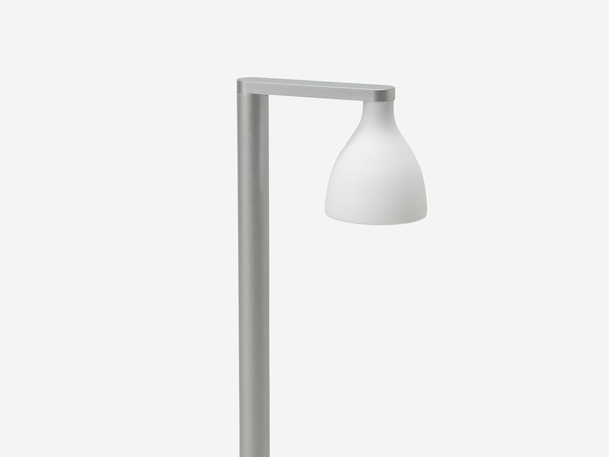 Norm Floor Lamp – Aluminum – view 2