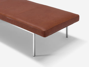 Classic Sahara with a Stainless Steel Base