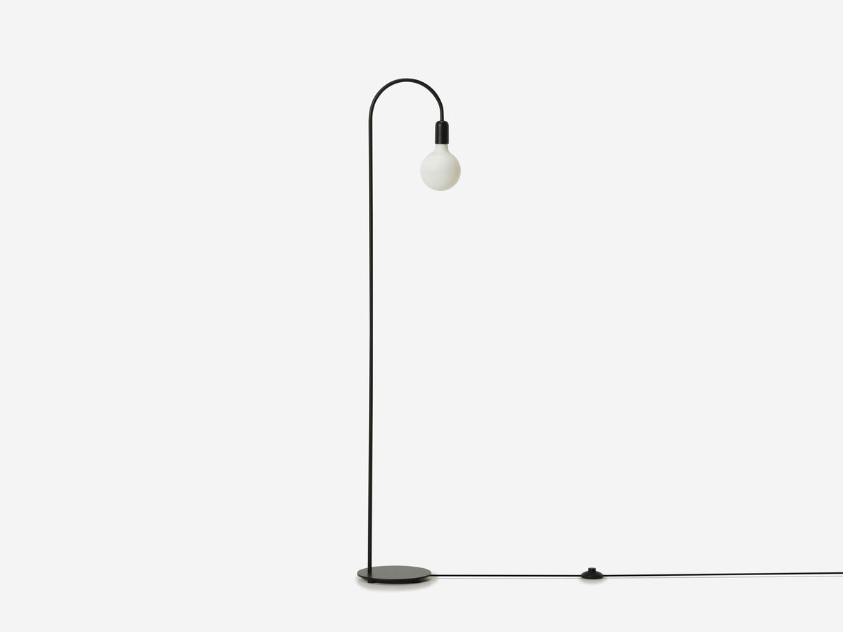 Metro Curve Floor Lamp – Black