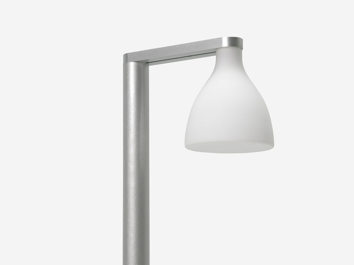 Norm Floor Lamp – Aluminum – view 3
