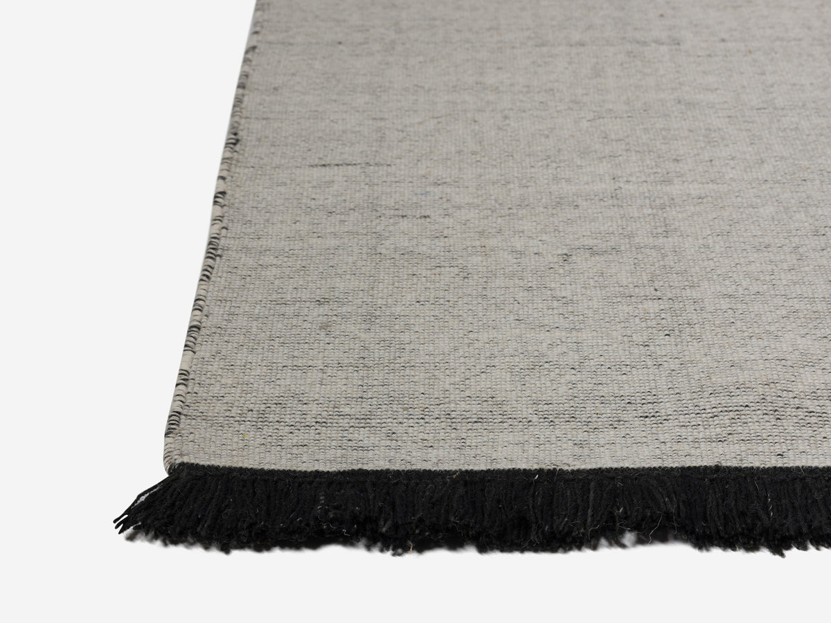 Link Rug 5' x 8' – Black & White – view 3