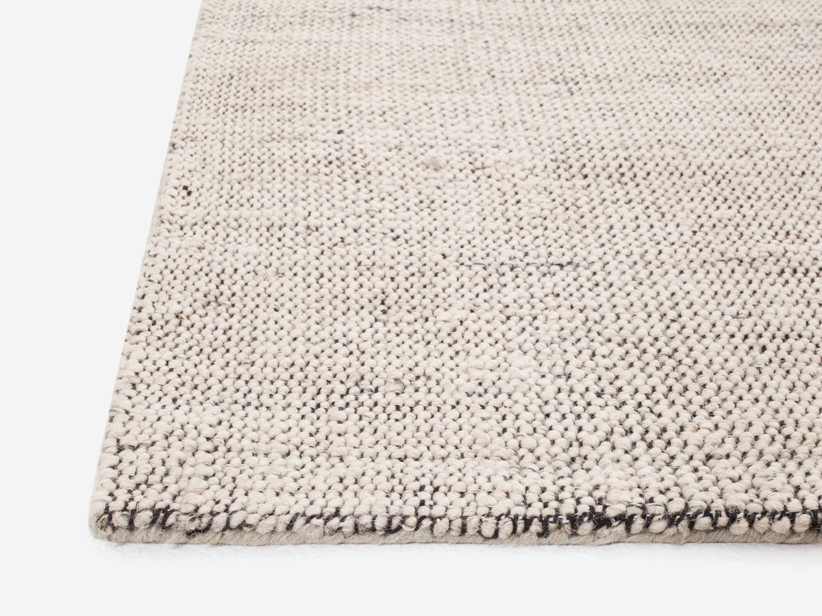Ember Rug 6' x 9' – Black/White