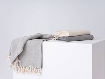 Herring Throw – Grey/White – view 3