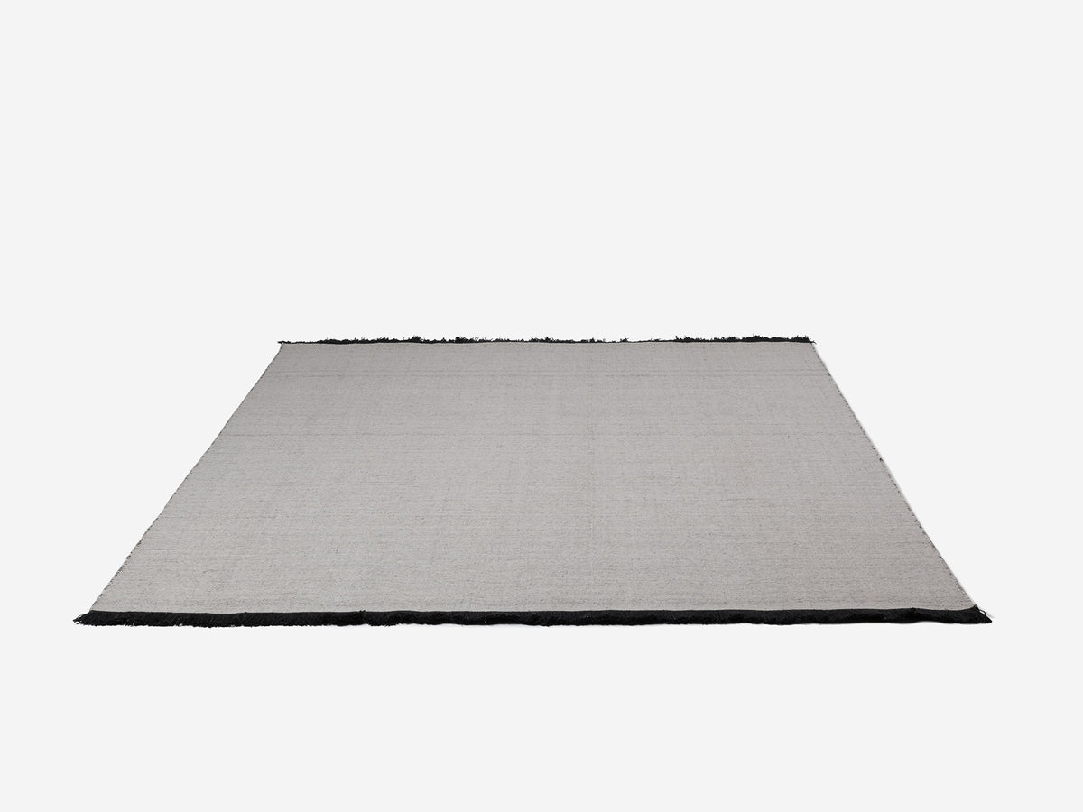 Link Rug 6' x 9' – Black & White – view 2