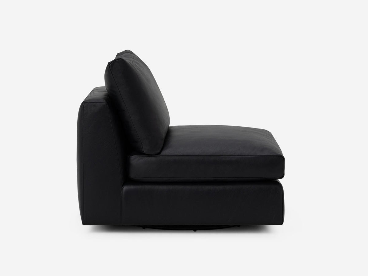 Grade 300 Broadway Onyx - Plush Seating