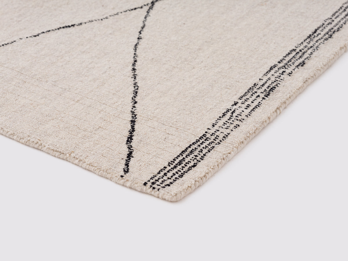 Azar Rug 6' x 9' – White