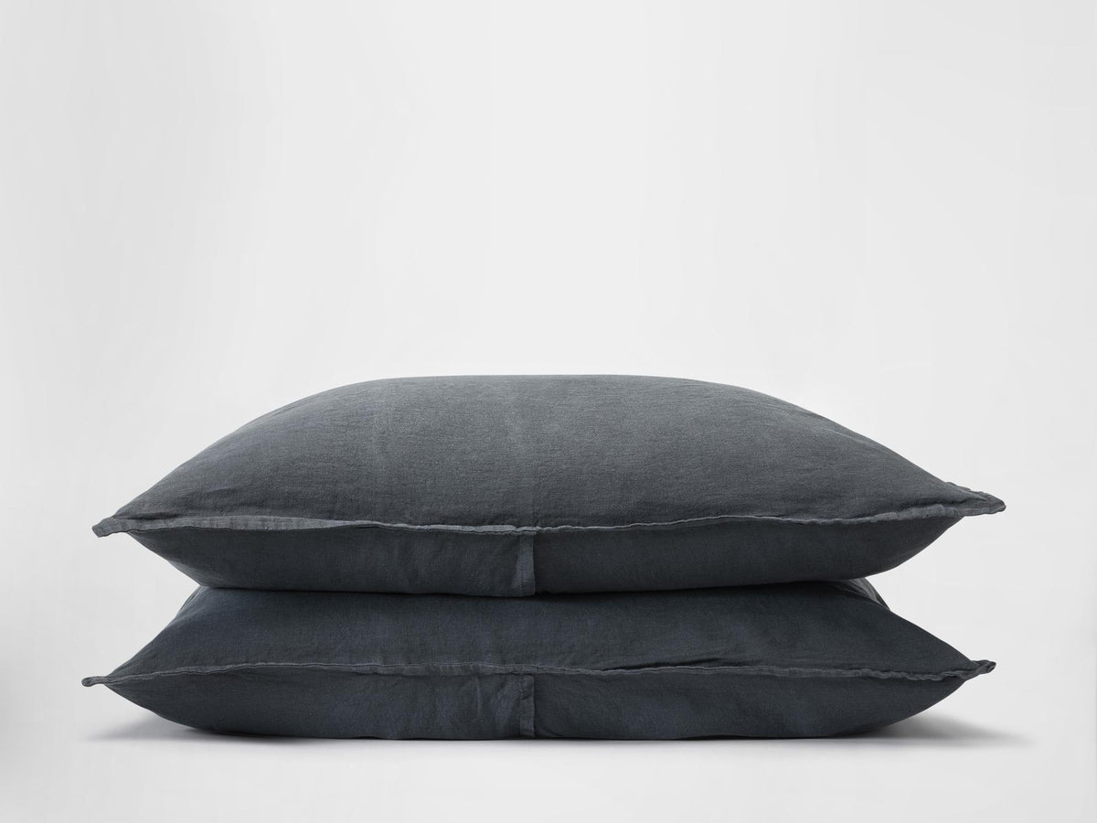 Silk & Snow Flax Sham Set – Standard / Flint Black